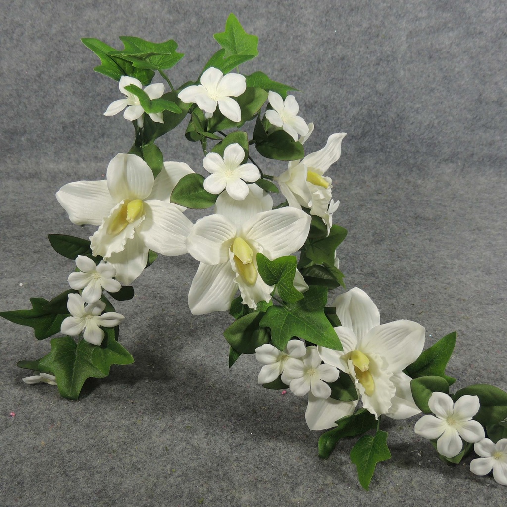 CYMBIDIUM/STEPHANOTIS SPRAY X3