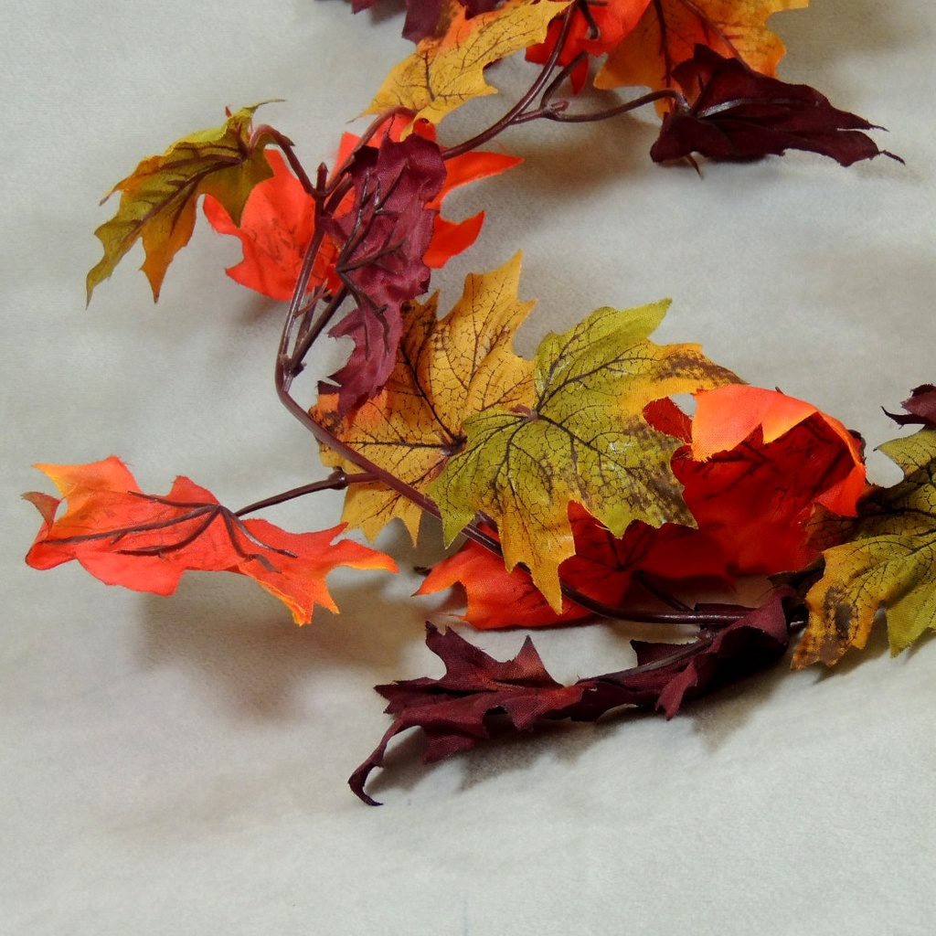 GARLAND MAPLE LEAVES 6' BURG/ORG