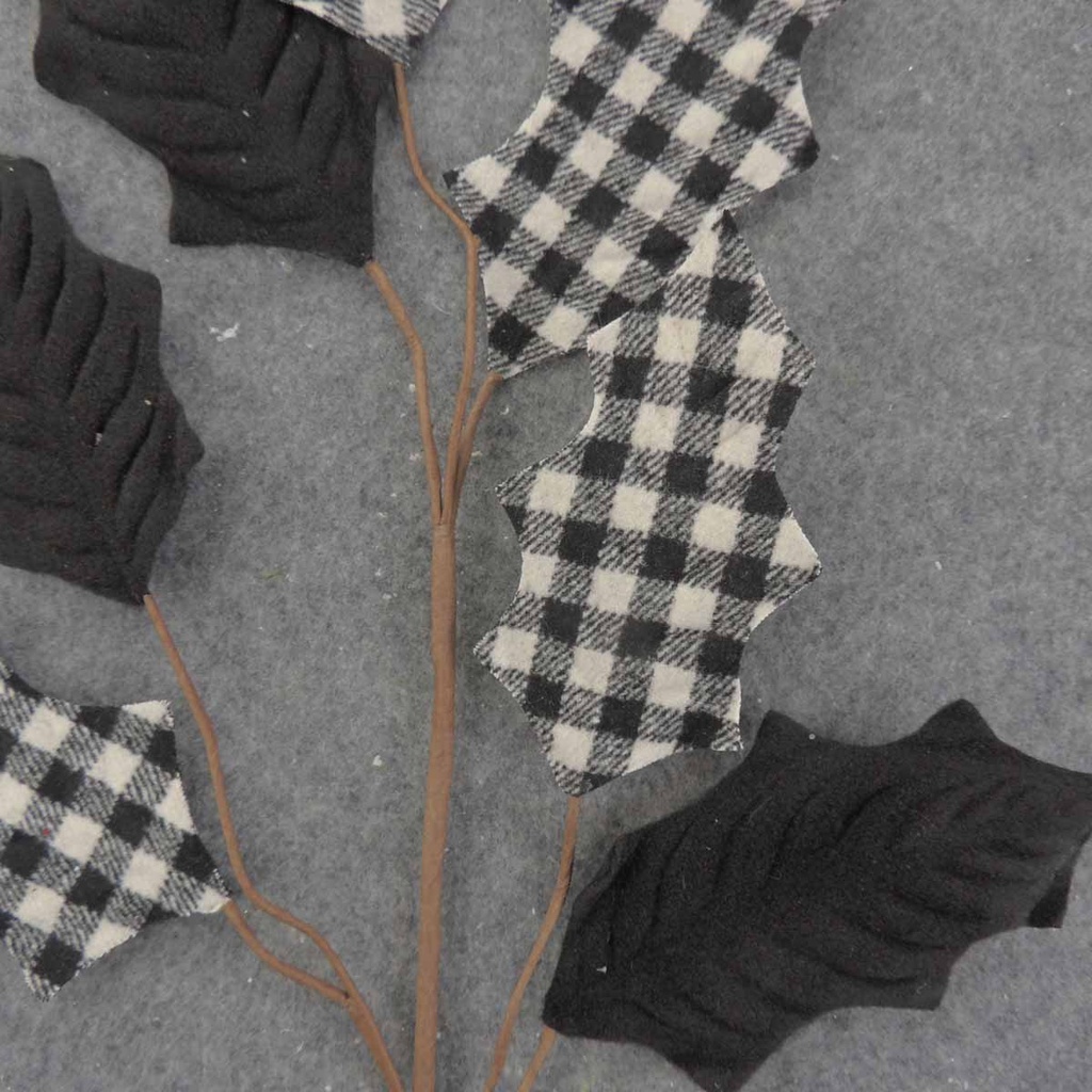 HOLLY LEAF SPRAY 33"  BLACK/WHITE PLAID