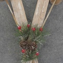 SKIS W/PINE/BERRIES 19"