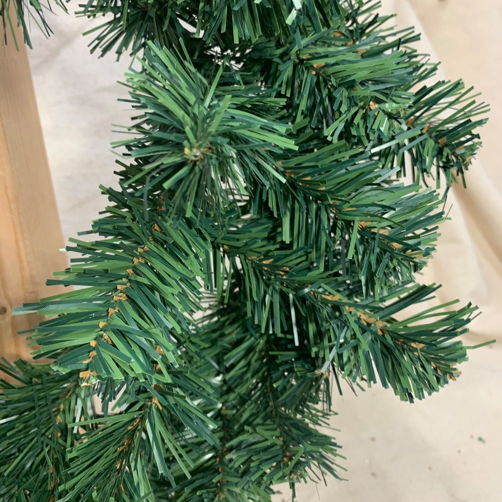 24" PINE WREATH (70 TIPS)