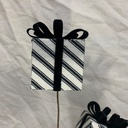 28&quot; GIFT BOX SPRAY X3 BLACK/WHITE