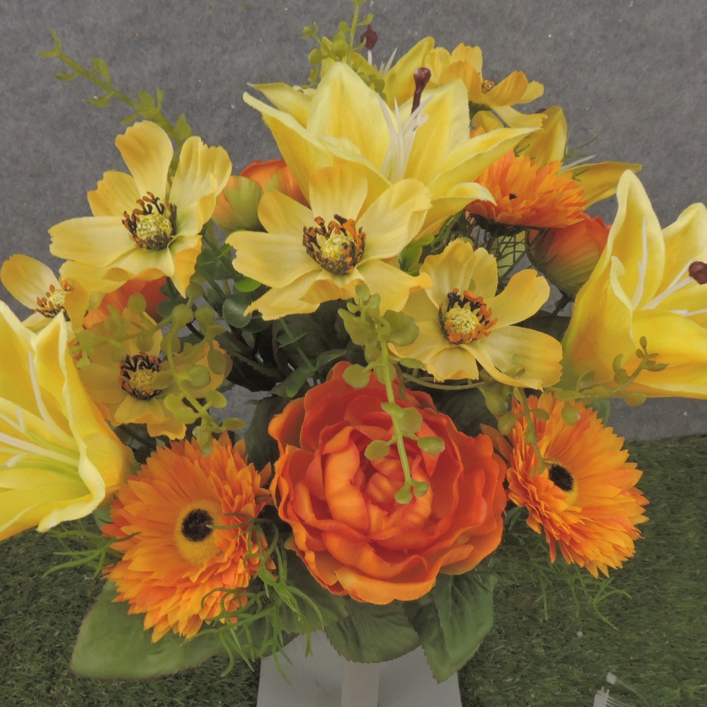 19" LILY/RANUNCULUS/ASTER BUSH X18 YELLOW/ORANGE