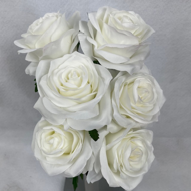 OPEN ROSE BUNDLE X6 WHITE