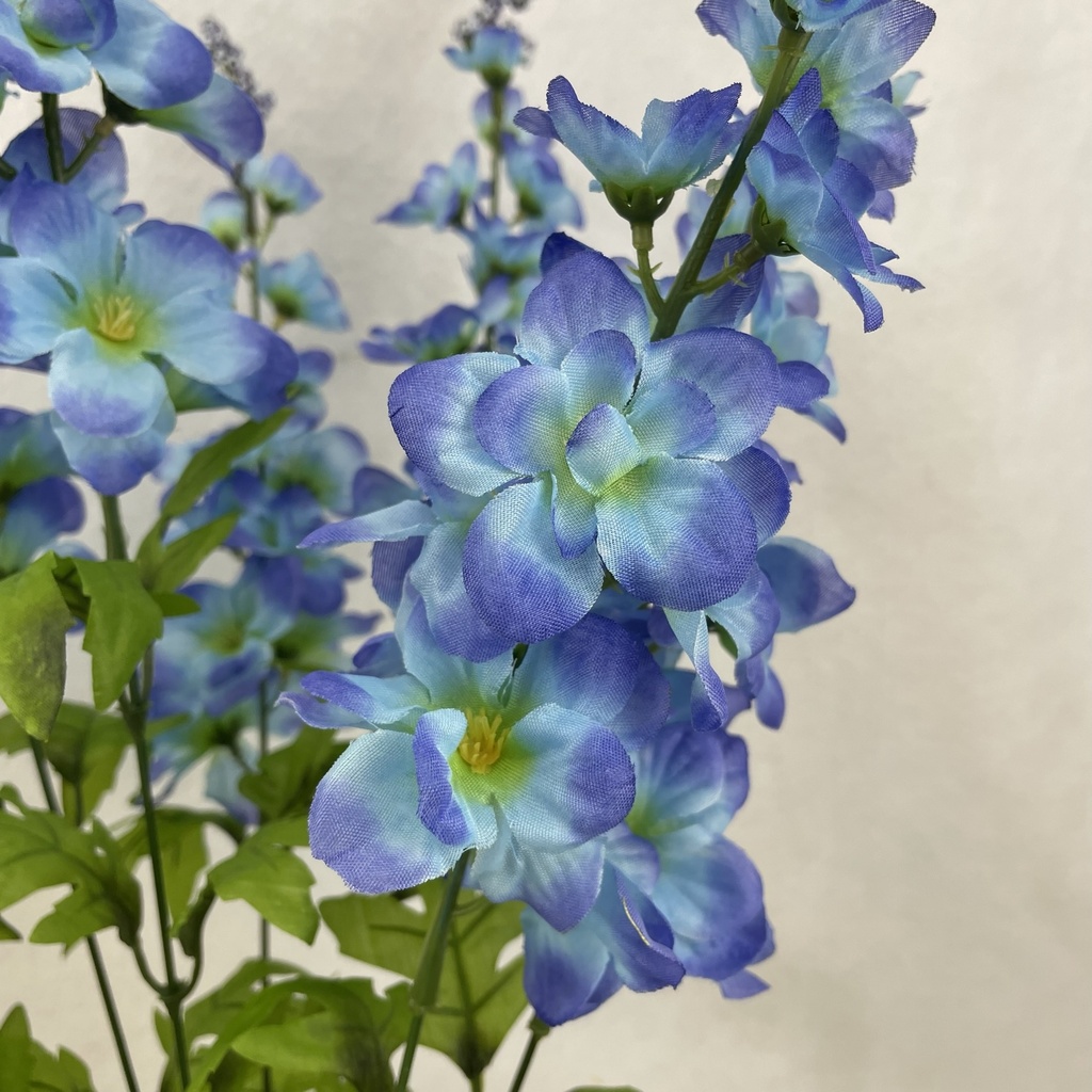 28" DELPHINIUM BUSH X8 BLUE