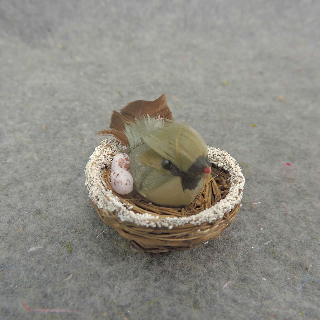 [B811FRF] 1.5" CARDINAL FE W/FROST 2 DZ BX NEST & EGGS