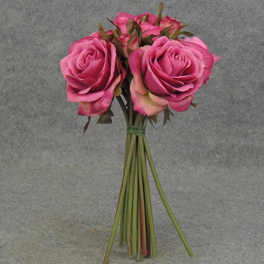 ROSE NOSEGAY/STANDING BOUQUET X12 BEAUTY