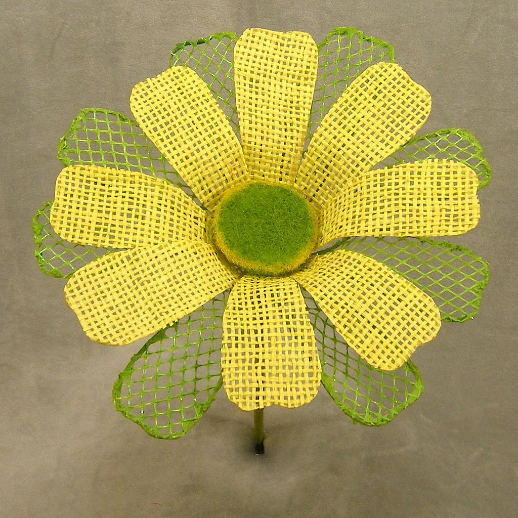 7" DAISY BURLAP PICK YELLOW/GREEN