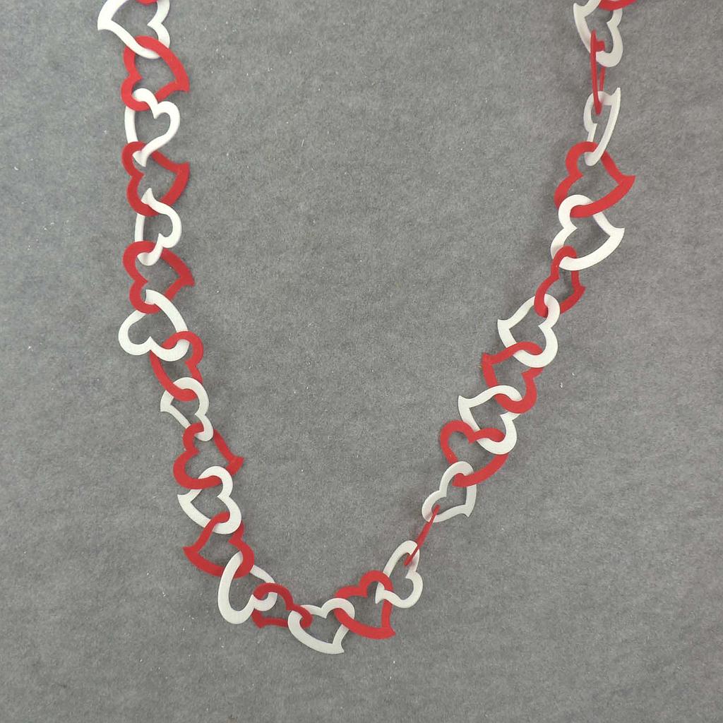66" HEART CHAIN GARLAND RED/WHITE