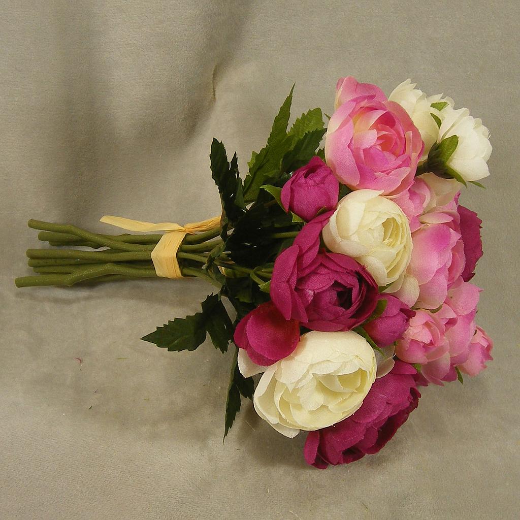 9" RANUNCULUS BOUQUET X10 BEAUTY/CREAM