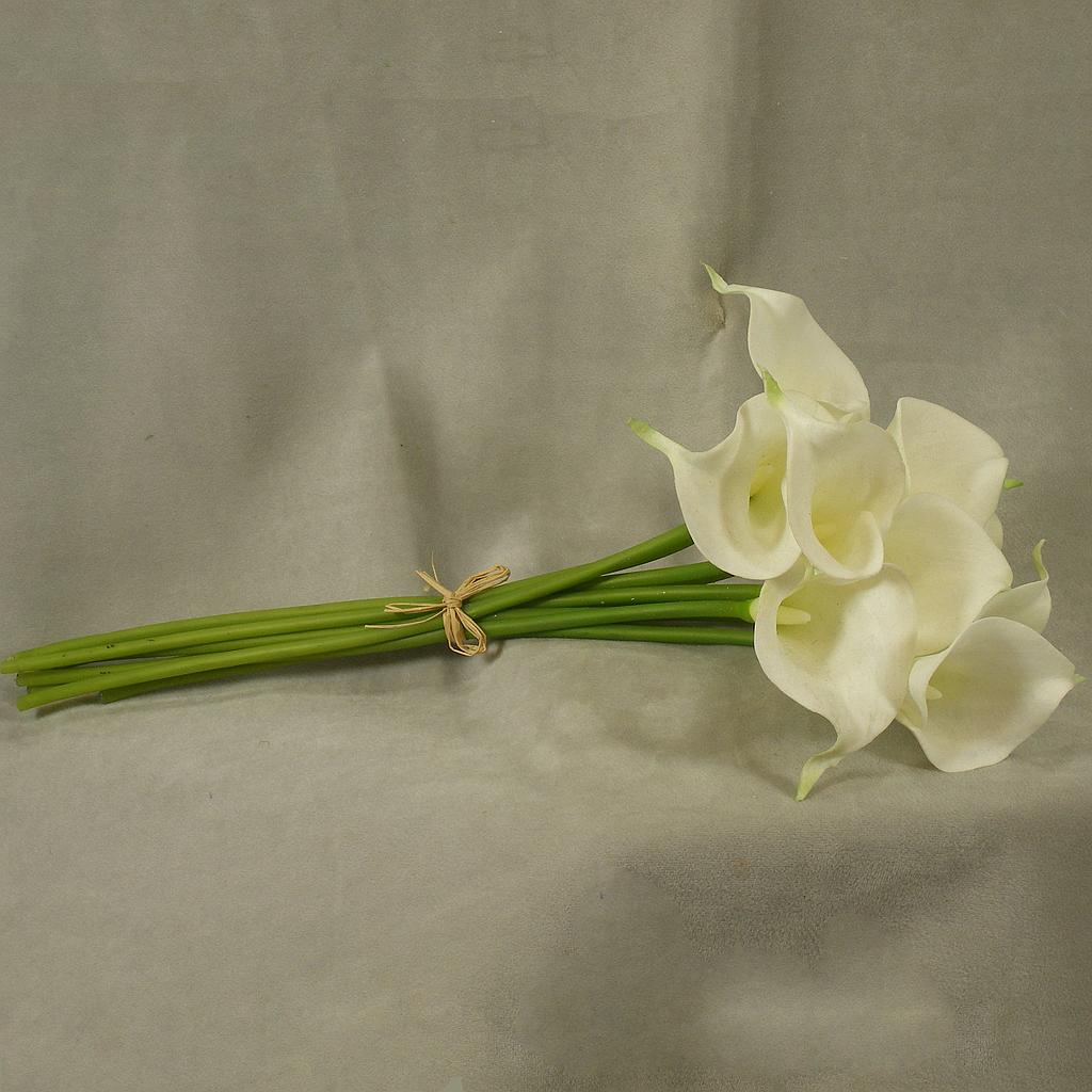 14" CALLA LILY BOUQUET X9 CREAM/WHITE