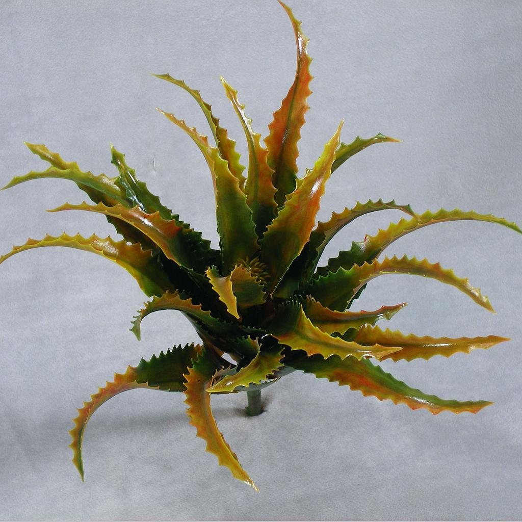 [SBF334-GRN] 13" DORADO LEAF BUSH