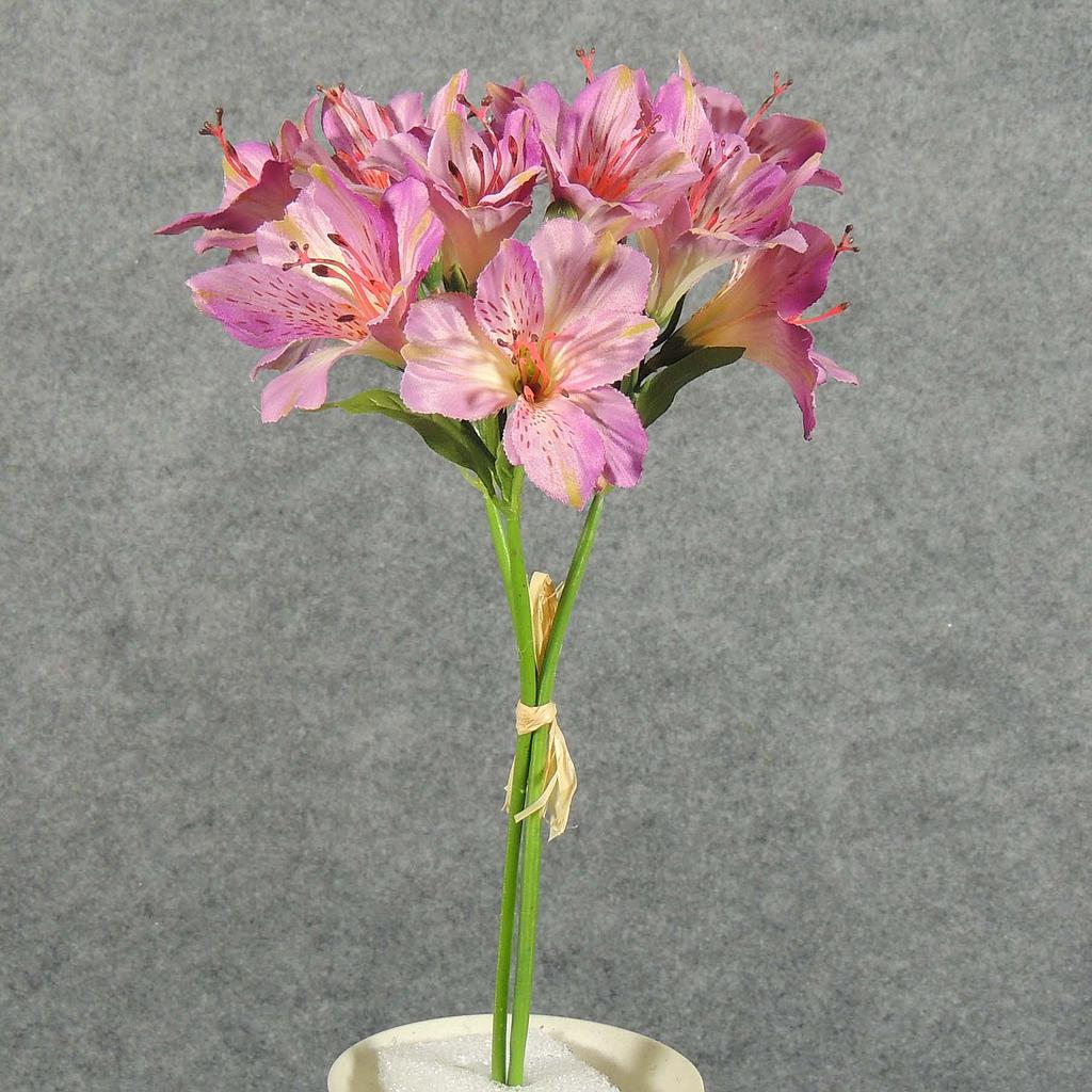 ALSTROMERIA BUNDLE W/RAFFIA TIE  LILAC