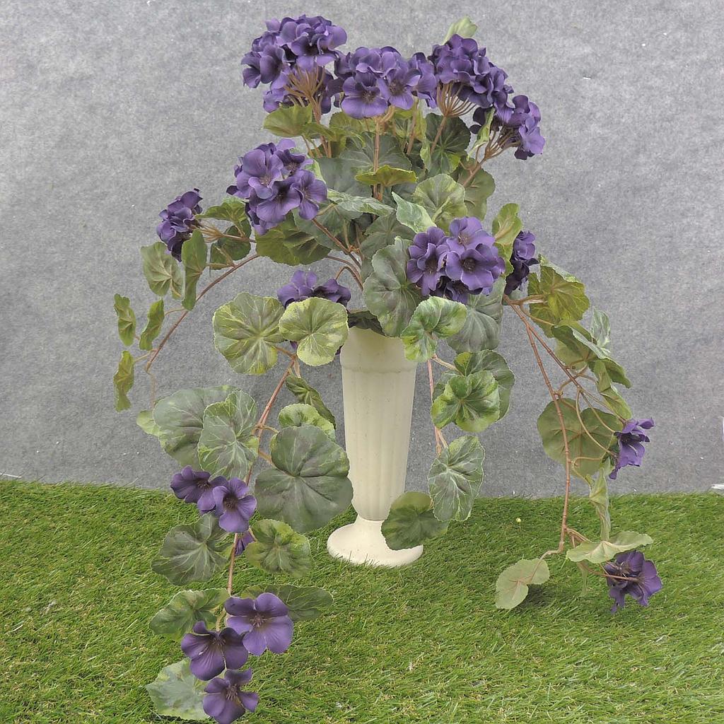 GERANIUM BUSH W/VINES 20x15"    X12 PURPLE