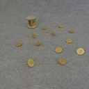 9' GARLAND 1.25" WOOD FLOWER WITH DETAIL  GOLD