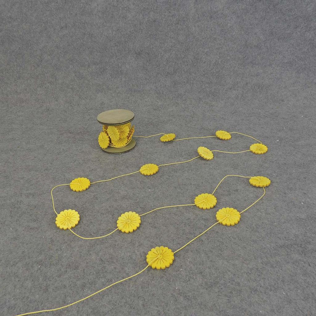 9' GARLAND 1.25" WOOD FLOWER WITH DETAIL  YELLOW