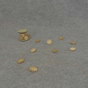 9' GARLAND 1.25" SIMPLE WOOD FLOWER  LIGHT BROWN