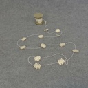 9' GARLAND 1.25&quot; SIMPLE WOOD FLOWER  WHITE