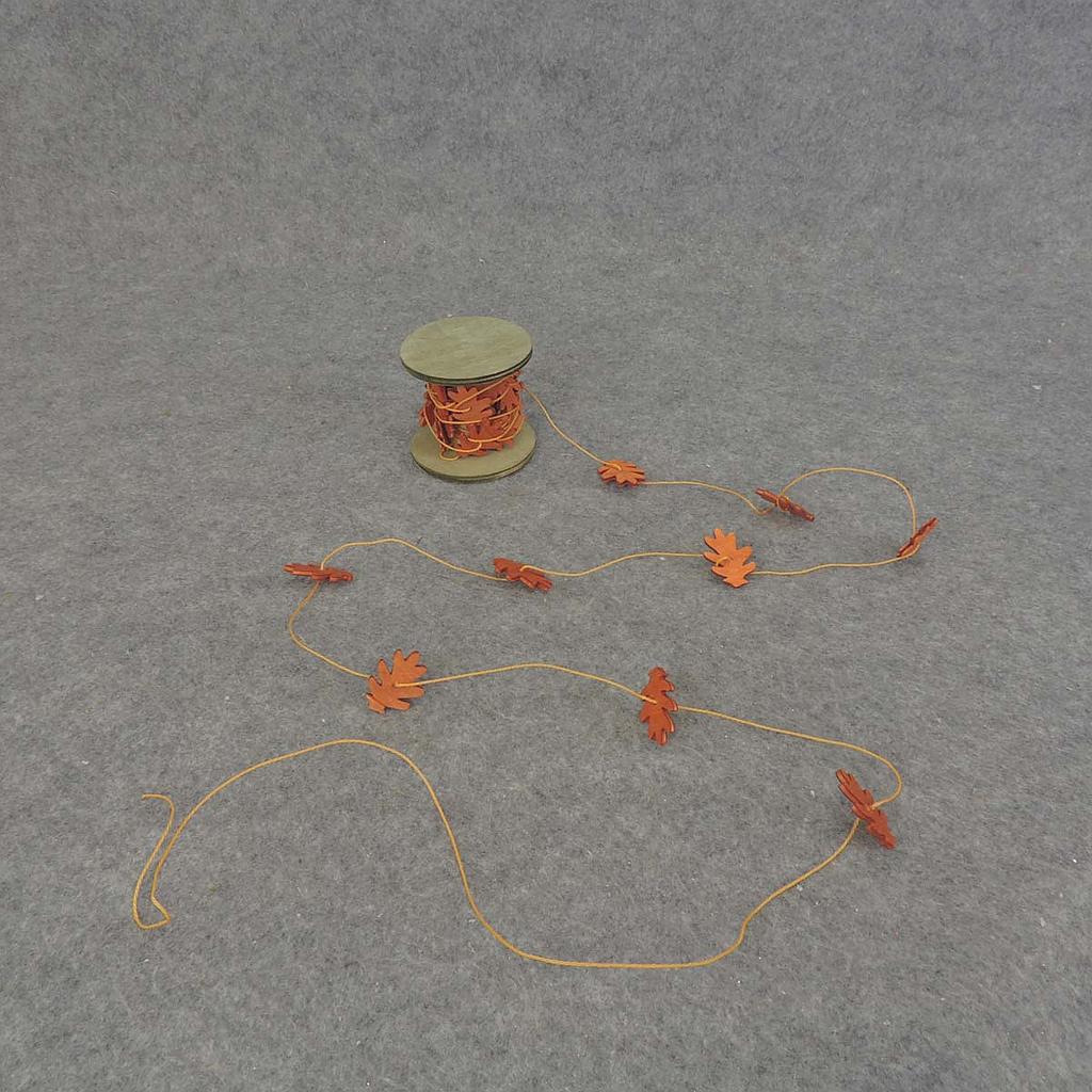 [SJF5003-ORG] 9' GARLAND 1.25" OAK LEAVES 