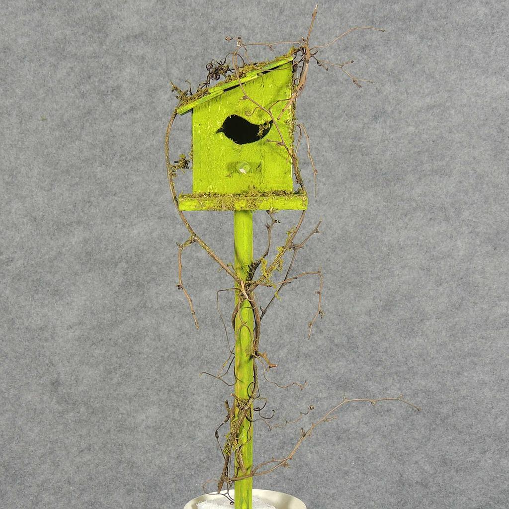 BIRDHOUSE W/TWIG ON PICK 16&quot;OAL  (SLANTED ROOF)  GREEN