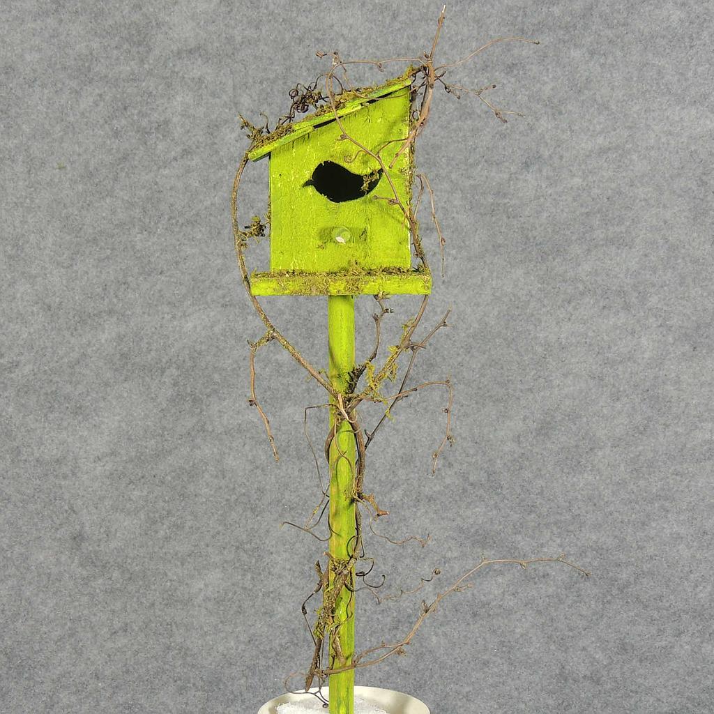 BIRDHOUSE W/TWIG ON PICK 16"OAL  (SLANTED ROOF)  GREEN