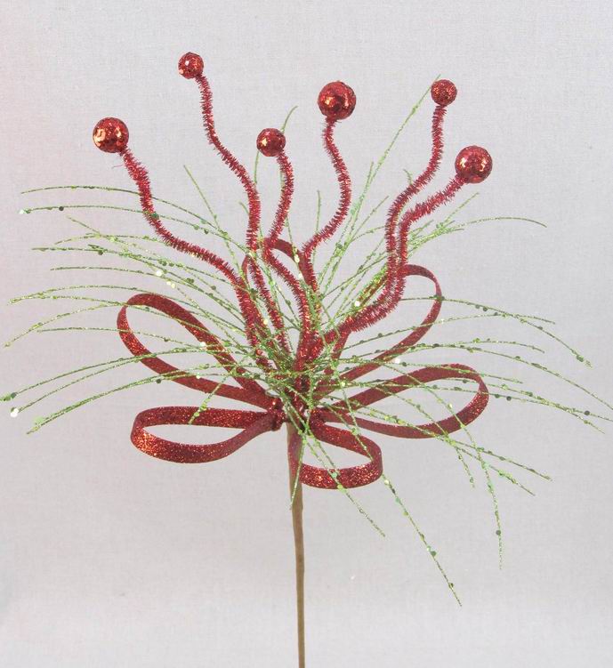 19" GLITER LOOP GRASS SPRAY W/BALLS RED/GREEN
