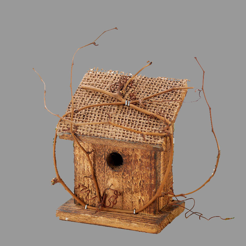 BIRDHOUSEw/BURLAP ROOF 4"x3"x7"  NO SNOW