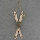 SKIS W/PINE/BERRIES 19"