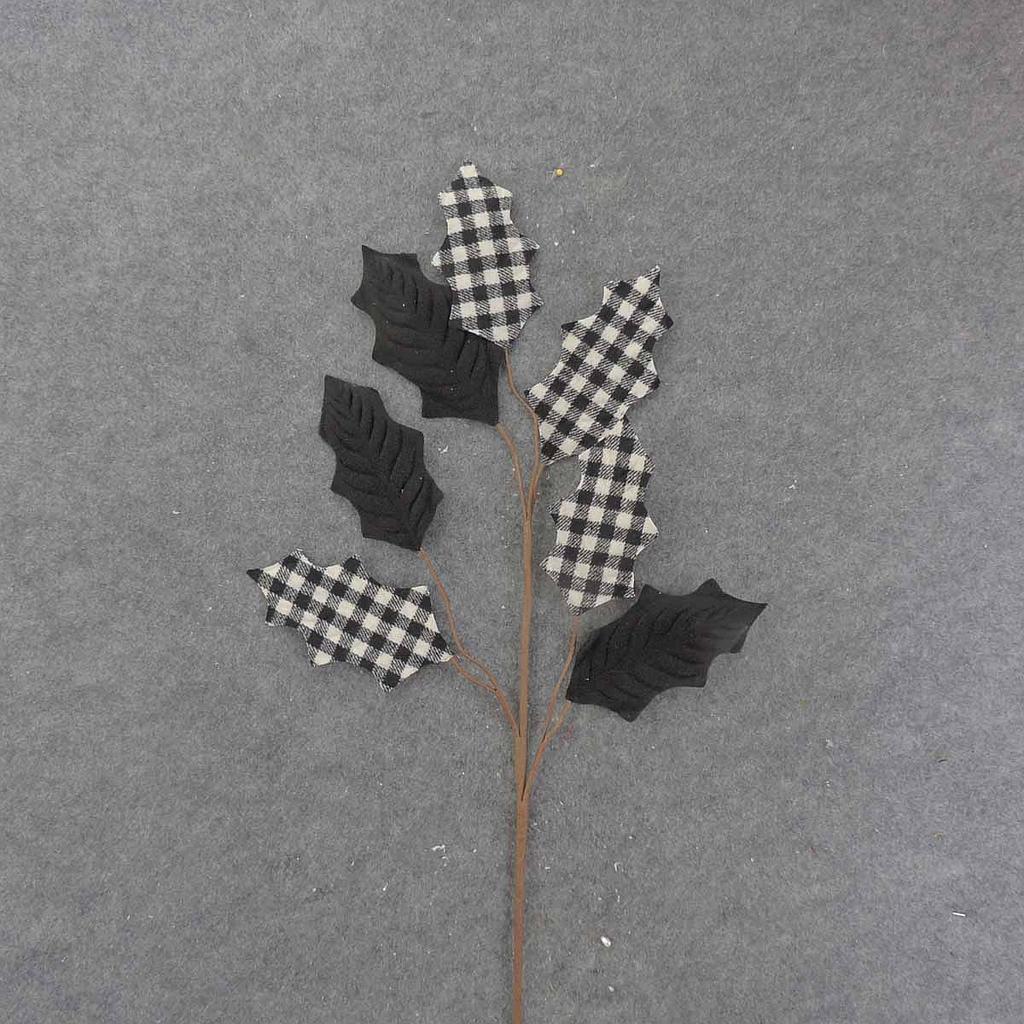 33" HOLLY LEAF SPRAY BLACK/WHITE PLAID