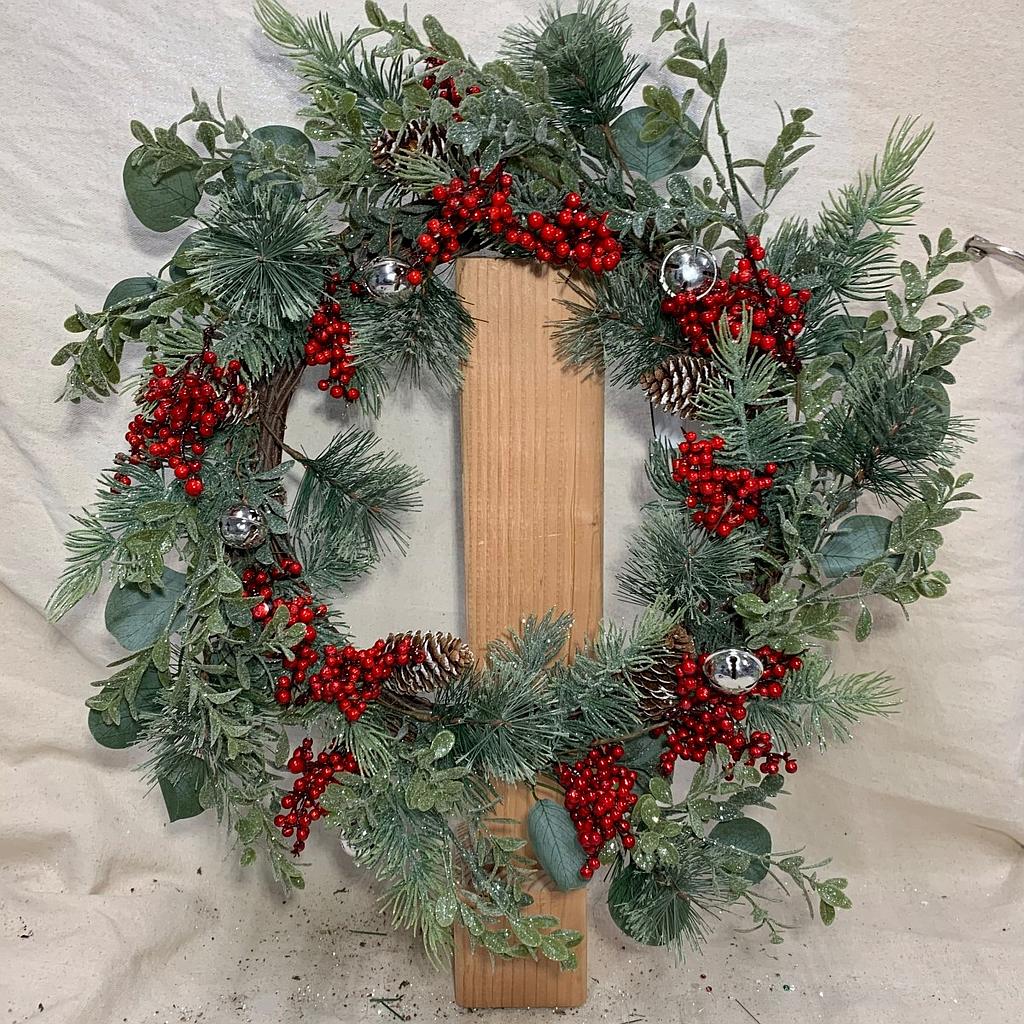 [XL1031] 20" PINE/EUCALYPTUS WREATH W/ RED BERRIS & BELLS