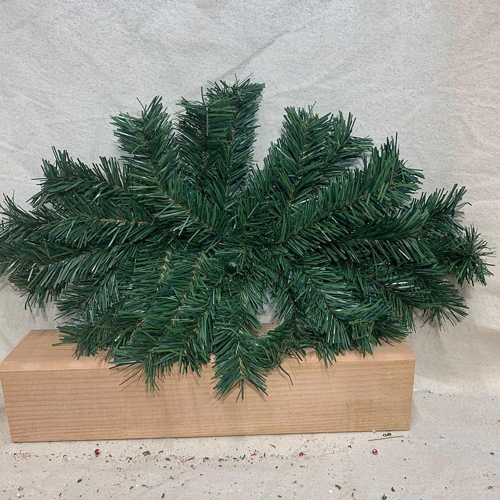 [XB1013] 24" PINE SWAG (36 TIPS)