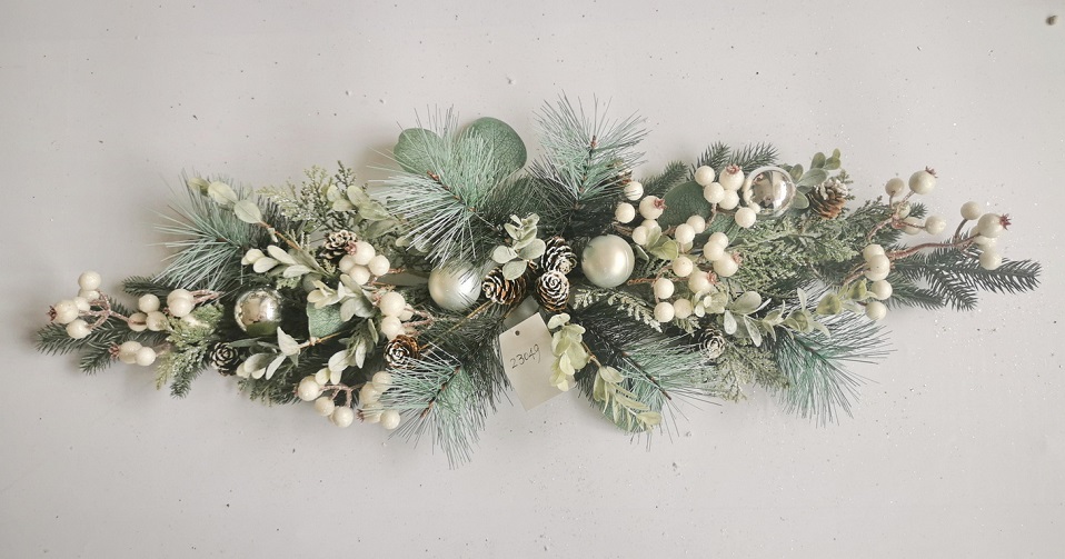 28" PINE/EUCALYPTUS SWAG W/ CONES & WHITE BERRIES
