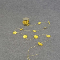 [SJF5007-YEL] 9' GARLAND 1.25&quot; SIMPLE WOOD FLOWER  YELLOW