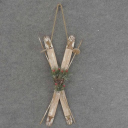 [XR6073] SKIS W/PINE/BERRIES 19"