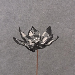 [XA9010-BWT] POINSETTIA PICK 13&quot; BLACK/WHITE PLAID