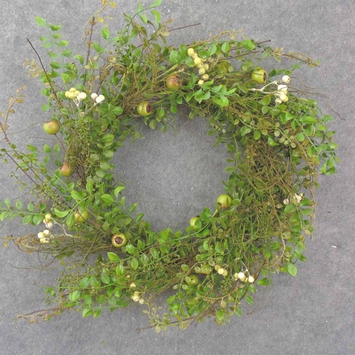 [SA1048] 18" BERRY & MIXED FOLIAGE WREATH CREAM/GREEN