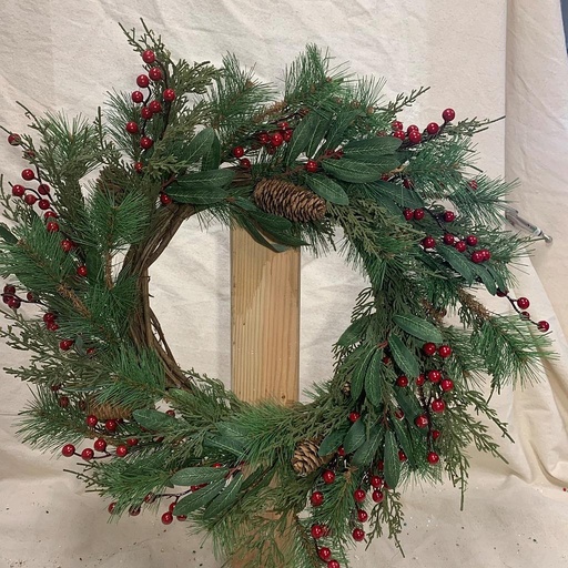[XA1002] 24" PINE WREATH W/ BERRIES & CONES