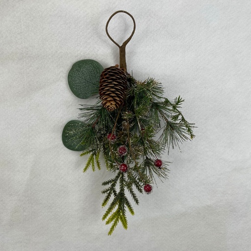 [XL2642] 12" HANGER W/ GLITTER PINE EUCALYPTUS AND RED BERRY 
