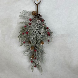 [XL2653] 20" PINE HANGER W/ SNOW AND RED BERRIES