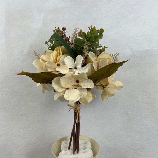 [SBF2341-BEI] 13" HYDRANGEA, BERRY AND EUCALYPTUS BUNDLE BEIGE