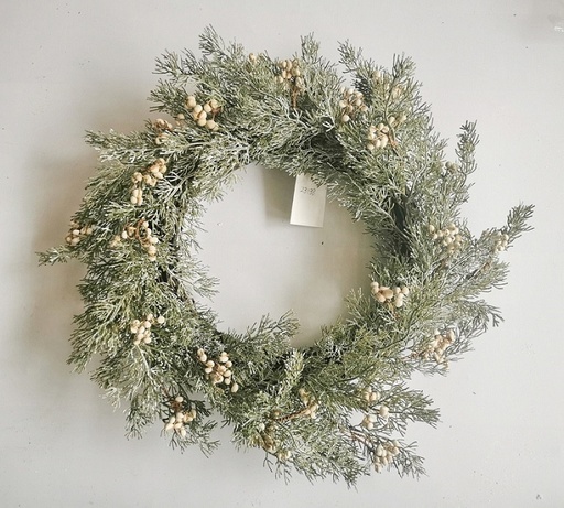 [XL4627] 17.5" CEDAR WREATH W/ CREAM BERRIES