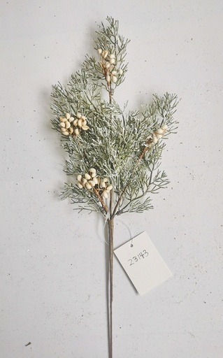 [XL4629] 15.5" CEDAR SPRAY W/ CREAM BERRIES