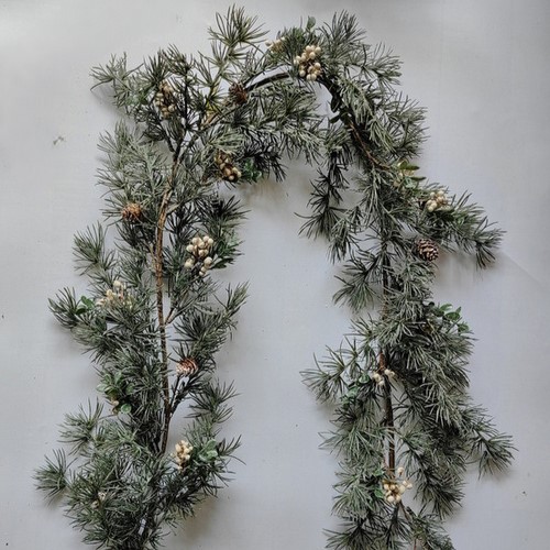 [XL5605] 5' PINE GARLAND W/ CONES & CREAM BERRIES