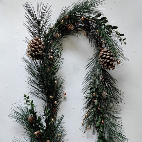 [XL5629] 5' GLITTER PINE GARLAND W/ CONES & GOLD BERRIES